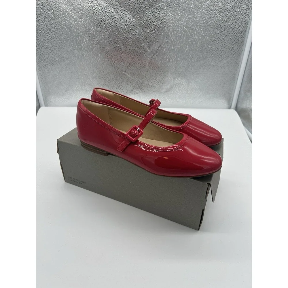 Clarks Cherry Red Patent Flats - Picture 2 of 8